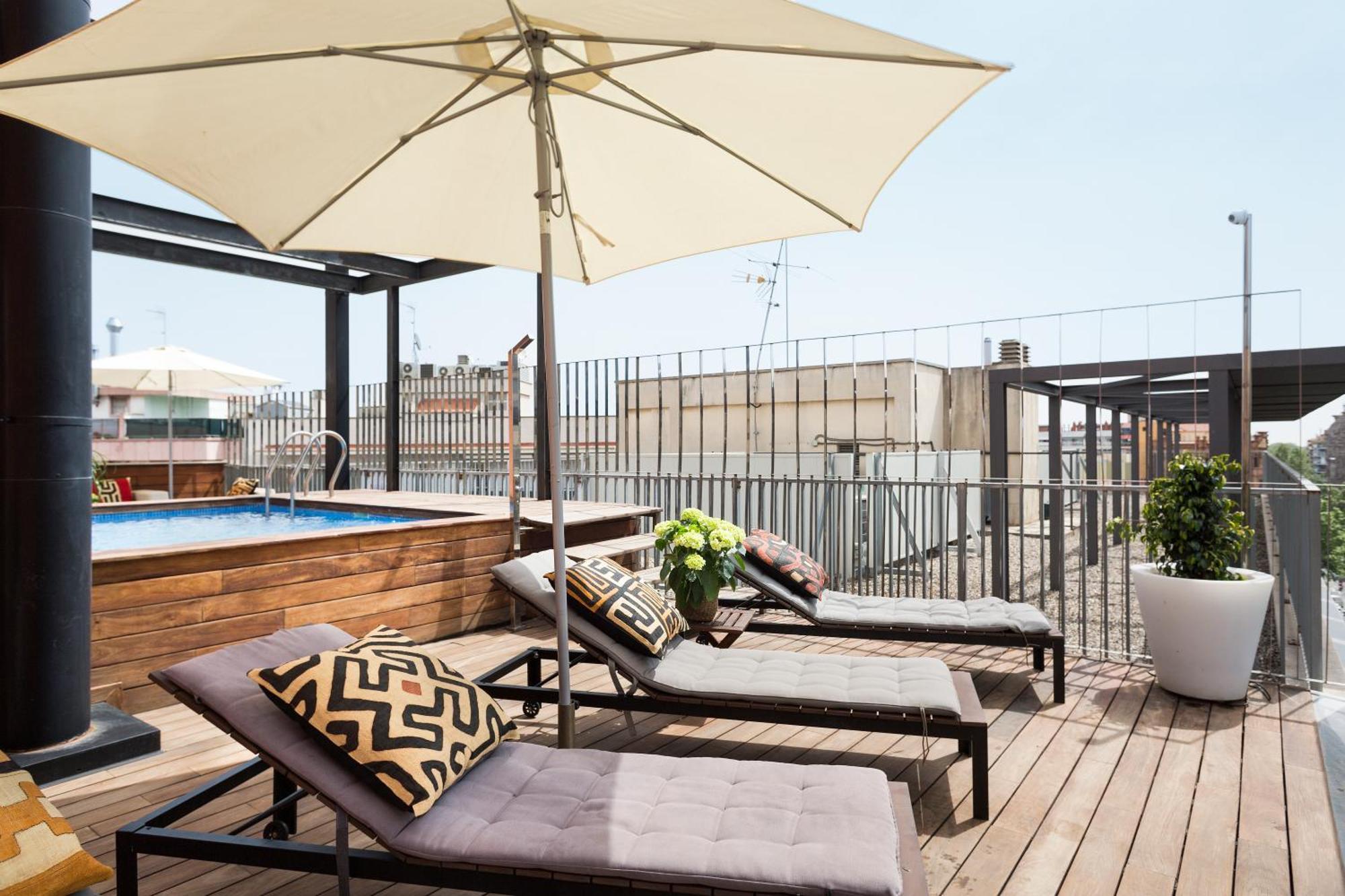 My Space Barcelona Pool City Center Екстериор снимка